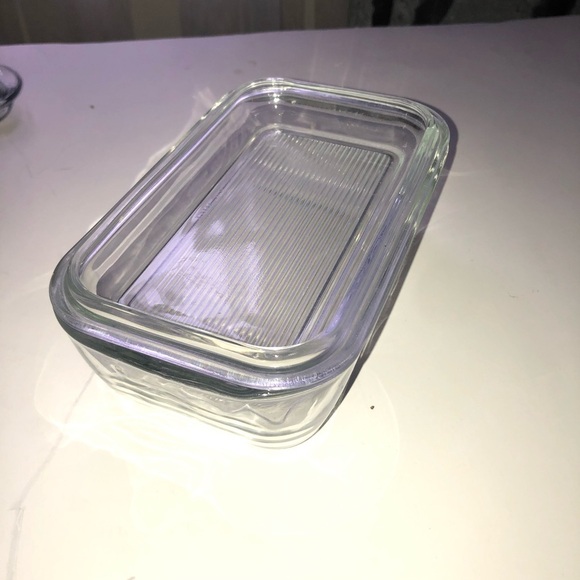 COPY - Arc France vintage glass butter dish with ribbed button- holds 1 pd of b… - Picture 4 of 6